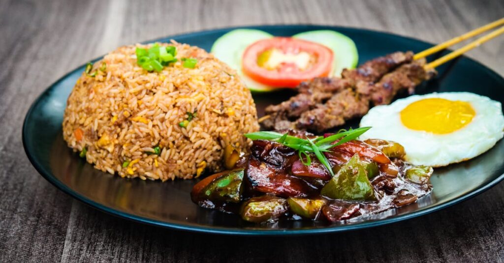 receitas rápidas na frigideira — Arroz de Frigideira: Pronto em 15 Minutos