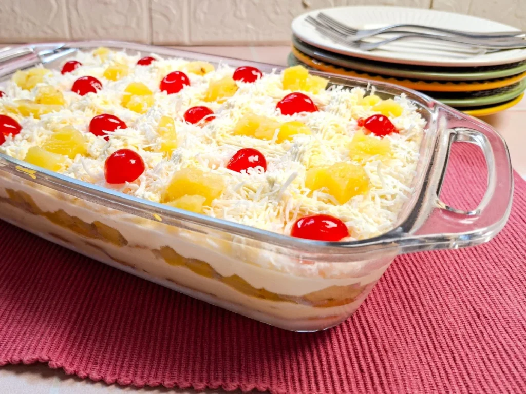 Pavê de abacaxi com biscoito maisena