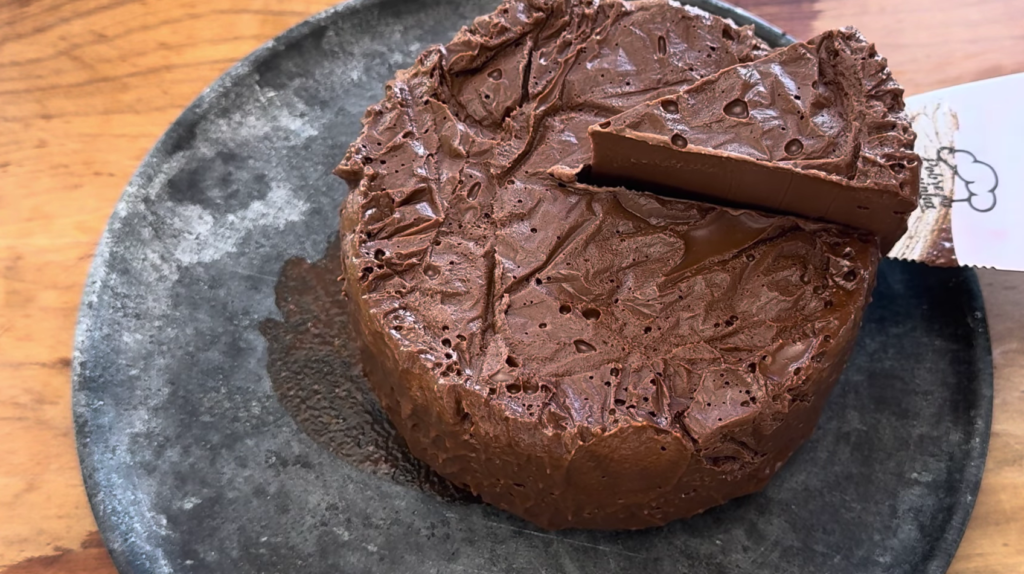 Sobremesa Fácil de Chocolate com 3 Ingredientes (Sem Forno)